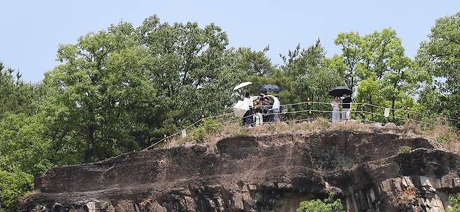 '한일 정상 오는 곳'…안동 부용대 찾은 관광객들 [촬영 윤관식]