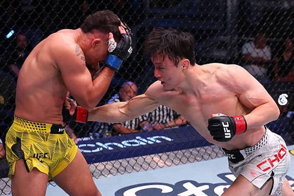최두호는 1라운드 불리한 상황을 2라운드에서 뒤집었다. 사진 제공= UFC