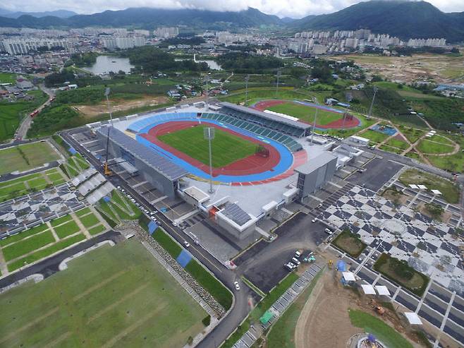 충주종합운동장 전경.(사진=충주시 제공)