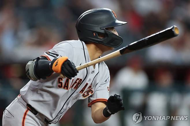 애리조나 다이아몬드백스와 경기에서 일찍 교체된 이정후  [게티이미지/AFP=연합뉴스]