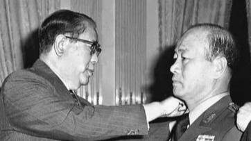 최규하와 전두환(In Korea, history is swept under the rug)