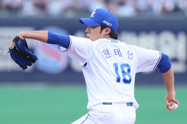 삼성 원태인이 19일 포항구장에서 열린 2026 KBO리그 정규시즌 KT와 경기에 선발 등판해 역투하고 있다. 사진 | 삼성 라이온즈