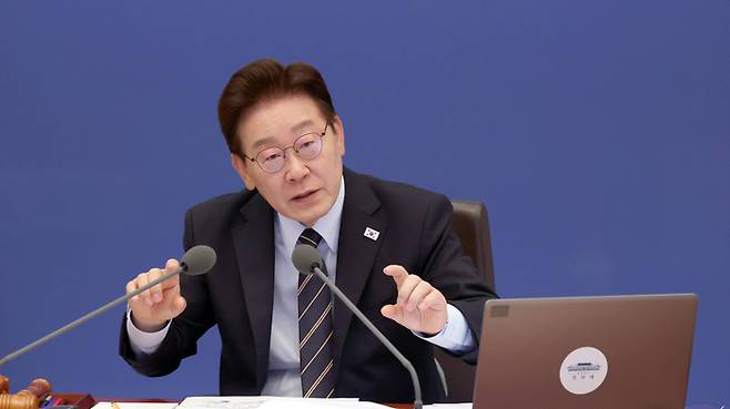 이재명 대통령이 20일 청와대에서 열린 제22회 국무회의 겸 제9차 비상경제점검회의에서 발언하고 있다. [김호영 기자]