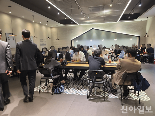 20일 서울 여의도의 한 커피 전문점 내부. [사진=신현숙 기자]