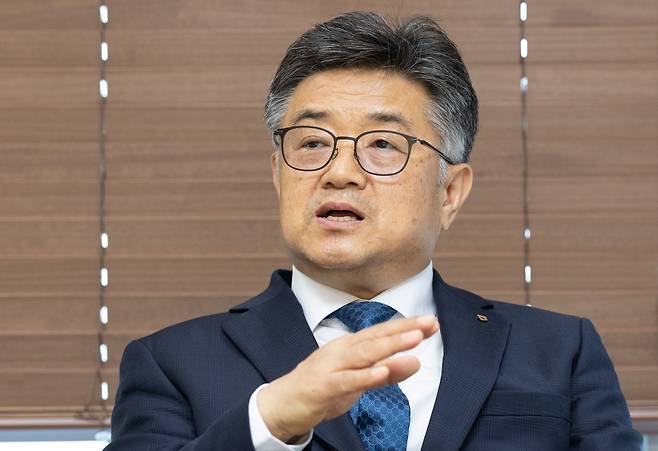 이영우 NH농협은행 농업·공공금융부문 부행장이 지난 14일 오후 서울 중구 NH농협은행에서 헤럴드경제와 인터뷰를 하고 있다. 윤창빈 기자