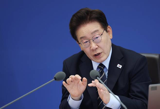 이재명 대통령이 20일 청와대에서 열린 제22회 국무회의 겸 제9차 비상경제점검회의에서 발언하고 있다. 뉴시스(청와대통신사진기자단)