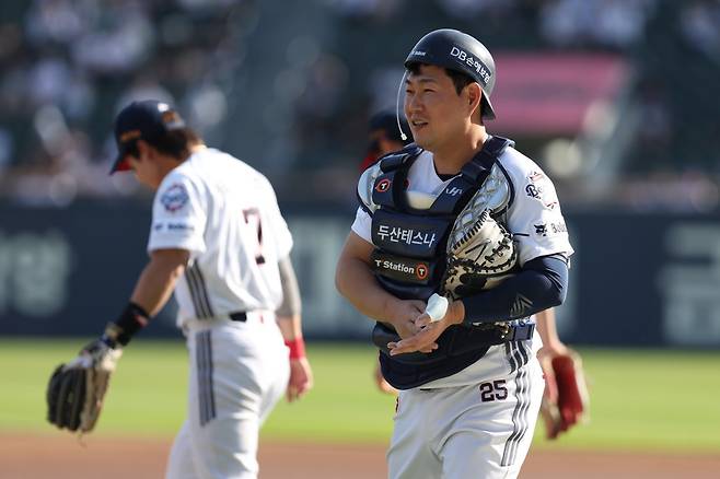 19일 잠실 NC전서 역대 KBO 최고령 2000안타를 달성한 두산 양의지는 지금에 만족하지 않고 더 많은 기록을 달성하겠다고 다짐했다. 사진제공ㅣ두산 베어스