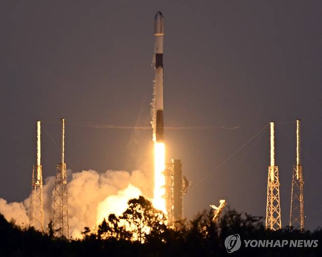 스페이스X 팰컨9 로켓 발사 장면 [UPI 연합뉴스 자료사진. 재판매 및 DB 금지]