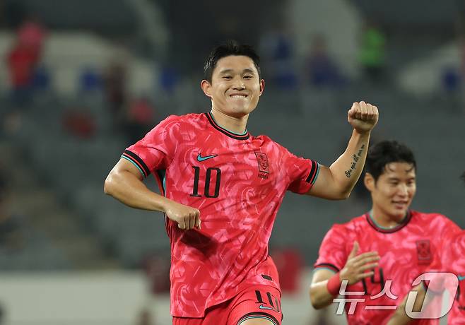 이동경이 7일 오후 경기 용인시 처인구 용인미르스타디움에서 열린 2025 동아시아축구연맹(EAFF) E-1 챔피언십 남자부 대한민국과 중국의 경기에서 선제골을 넣고 기뻐하고 있다. 2025.7.7 ⓒ 뉴스1 김영운 기자