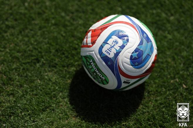 2026 북중미 월드컵 공인구. (사진=대한축구협회 제공) 2026.05.21 뉴시스