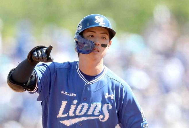 삼성 구자욱 2점 홈런 - 10일 경남 창원NC파크에서 열린 2026 KBO 프로야구 삼성 라이온즈와 NC 다이노스의 경기. 2회 초 2사 1루 상황 홈런(2점)을 친 삼성 2번 구자욱이 그라운드를 돌고 있다. 2026.5.10 연합뉴스