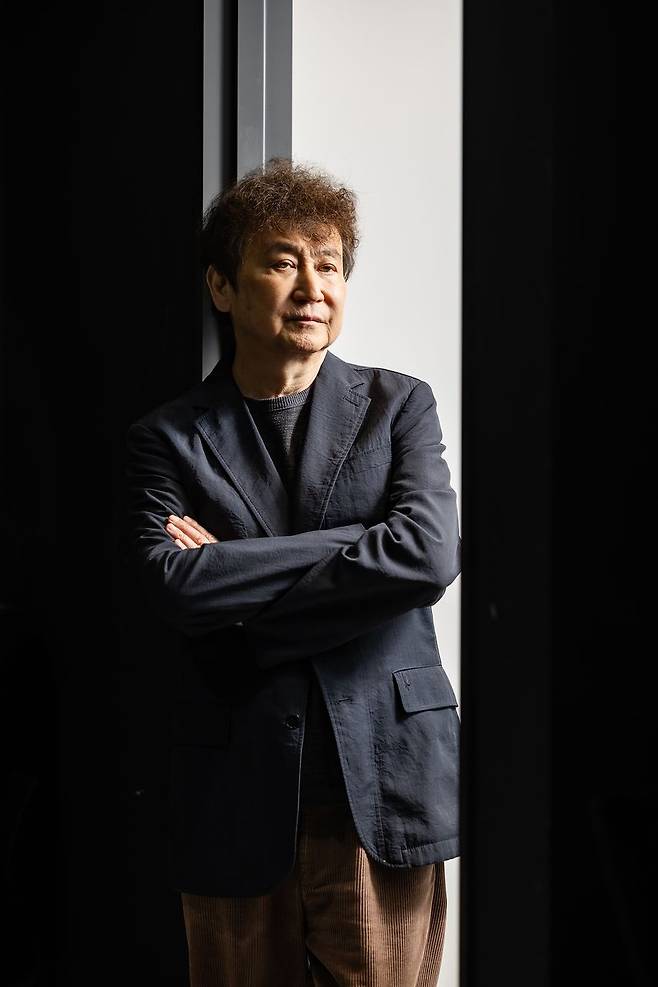 “세종의 한글창제가 없었다면 오늘 우리 나라, 민족, 문화도 없었다”고 강조하는 김진명 작가. 새 소설에서 한글창제의 과학적 비밀을 파고들었다. 최기웅 기자