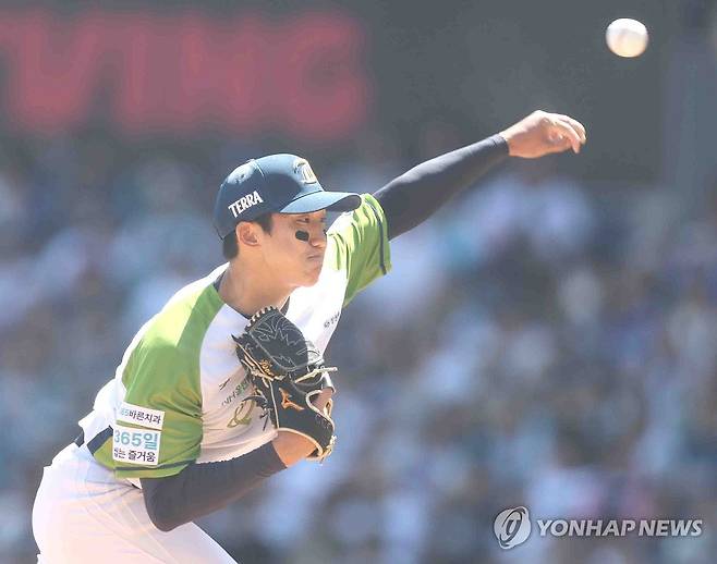NC 에이스 구창모 역투 (창원=연합뉴스) 김동민 기자 = 10일 경남 창원NC파크에서 열린 2026 KBO 프로야구 삼성 라이온즈와 NC 다이노스의 경기. 1회 초 NC 선발 구창모가 역투하고 있다. 2026.5.10 image@yna.co.kr