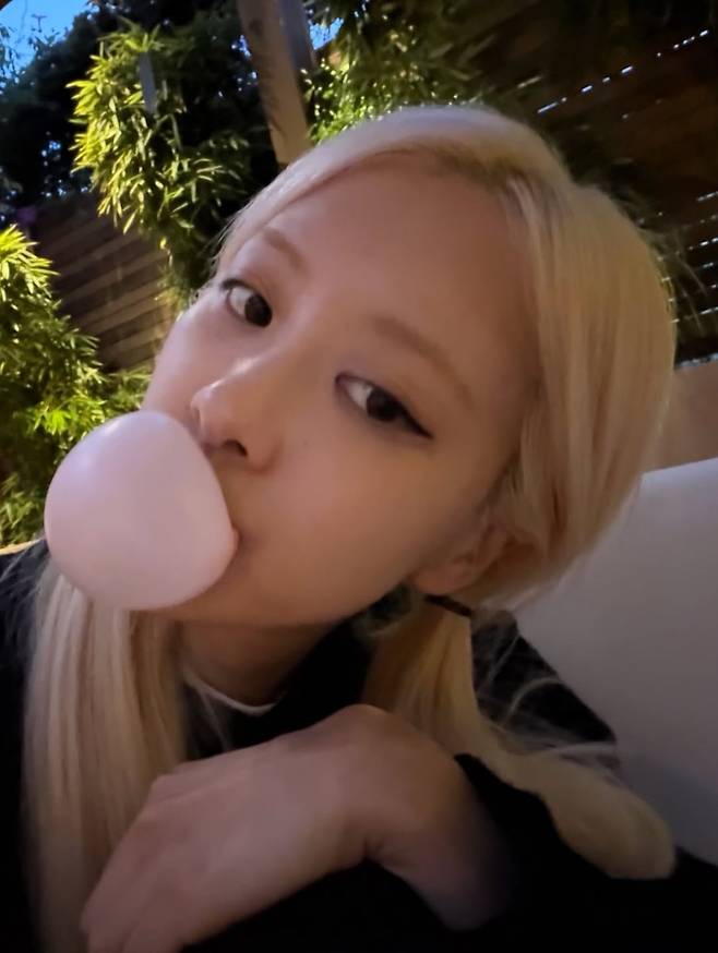 사진 = 로제 인스타그램