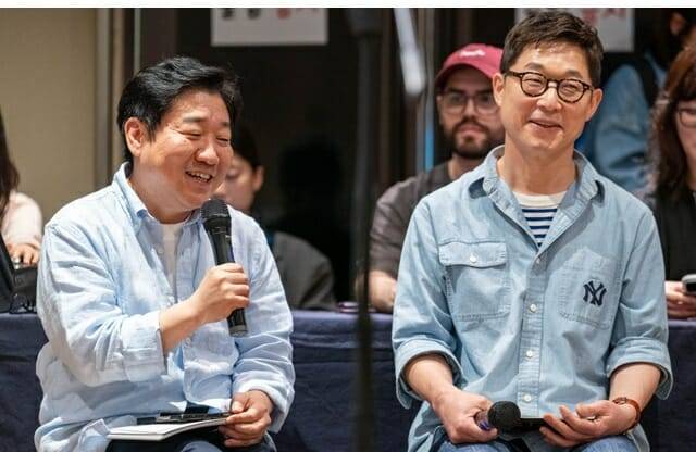 행사에서 김민수 픽셀로직코리아 디렉터(왼쪽)와 박영재 성우가 질의응답을 진행하고 있다. (사진=넷플릭스)