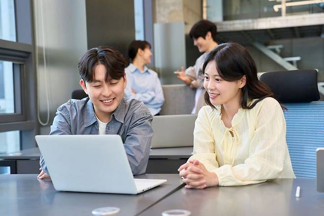 직장인 박모(29)씨는 최근 팀 회식 장소를 정하라는 부장님 말에 예상 밖의 장소를 추천했다. 고깃집이나 중식집이 아닌 호텔 뷔페였다. 게티이미지