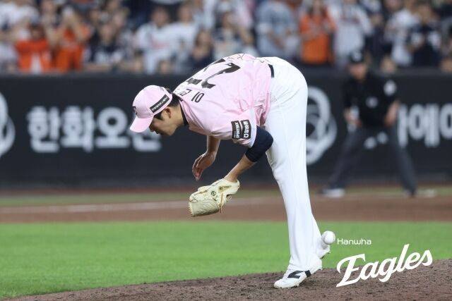 한화 이글스 투수 이민우가 투혼을 보였다./한화 이글스