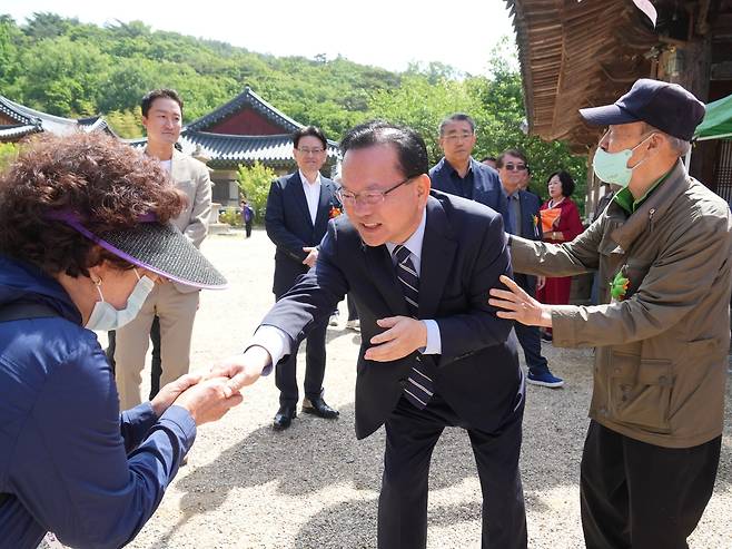 동화사 찾은 김부겸 대구시장 후보 [김부겸 후보 캠프 제공. 재판매 및 DB금지]