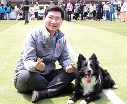 이상일 용인시장 후보가 "반려동물 등록·등록확인 등 돕는 AI플랫폼 구축 시행"을 공약하고 있다.<이상일 후보 선거사무실 제공>