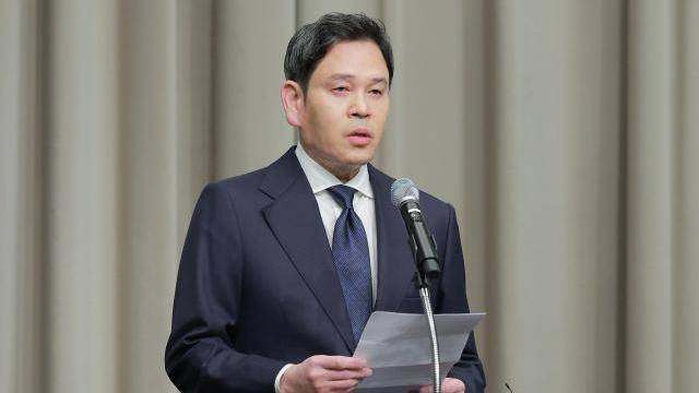 정용진 신세계그룹 회장이 26일 오전 9시 서울 강남구 조선팰리스 호텔에서 스타벅스 '탱크데이' 논란과 관련해 대국민 사과를 했다. [사진=유대길 기자 dbeorlf123@ajunews.com]