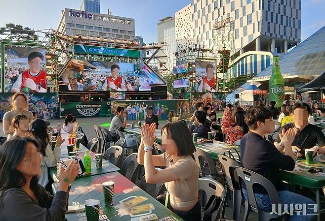 센텀맥주축제는 매년 평균 14개의 F&B 부스를 운영하며, 이 중 약 10개 부스를 지역 자영업체로 구성한다. / 사진=김지영 기자