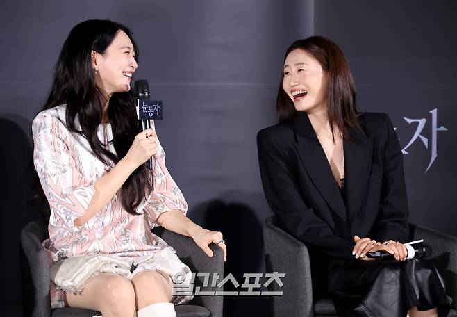 [포토]신민아 김영아, 자매처럼 다정한 눈빛