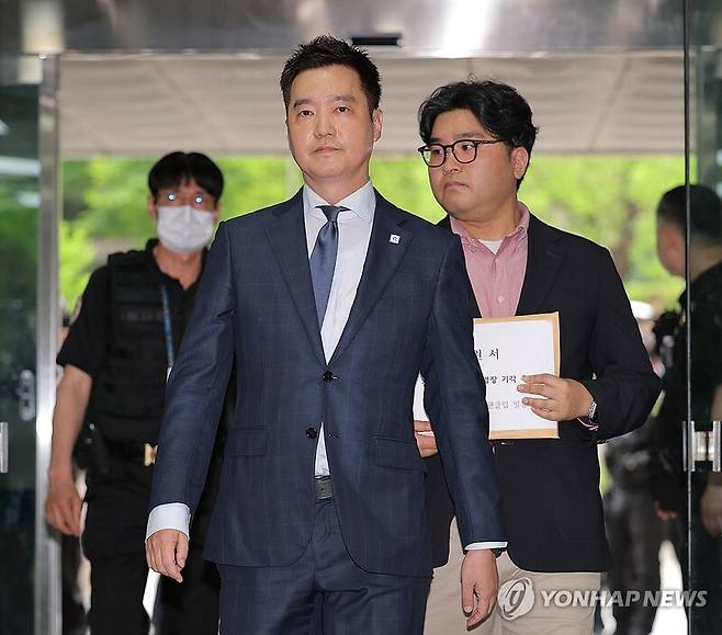 구속영장 실질심사 출석하는 김세의 가로세로연구소 대표 (출처=연합뉴스)