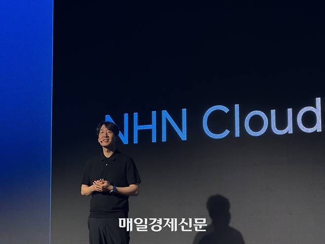 김동훈 NHN클라우드 대표가 26일 오전 서울 중구 더플라자 호텔에서 자사의 인공지능(AI) 사업 전략을 발표하고 있다. [사진 = 정호준 기자]
