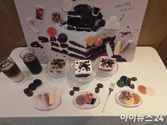 신제품 초코 크런치 아박, 딸기 초코 크런치 아박 등 투썸플레이스의 아이스박스 라인업. [사진=전다윗 기자]