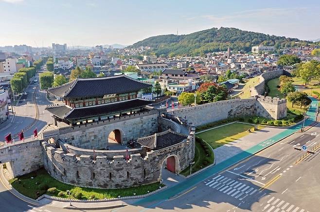 수원화성의 정문인 장안문. 사진=수원시