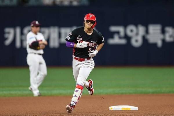 27일 서울 고척스카이돔에서 열린 2026 신한 SOL KBO리그 원정 경기에서 KIA가 키움 히어로즈를 9-2로 꺾고 5연승을 질주했다. (KIA 김도영 / 4타수 1안타, 1홈런,1타점, 2득점, 1볼넷). /사진=KIA 타이거즈