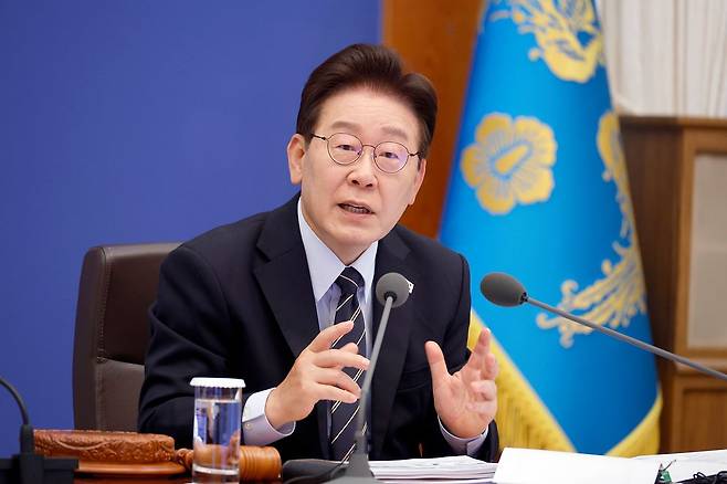 이재명 대통령이 지난 20일 청와대에서 열린 제22회 국무회의 겸 제9차 비상경제점검회의에서 발언하고 있다. 청와대사진기자단