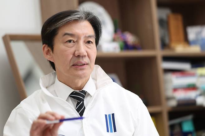 조국 조국혁신당 대표가 국회 당 대표실에서 시사저널과 인터뷰를 하는 모습 ⓒ 시사저널 박은숙