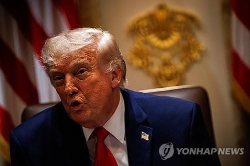 내각회의 하는 트럼프 대통령 [EPA=연합뉴스 자료사진. 재판매 및 DB 금지]