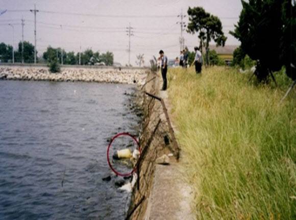 2002년 부산 강서구 명지동 해안 안벽에서 다방 종업원의 시신이 담긴 마대자루가 발견됐다. 사진 제공=부산경찰청