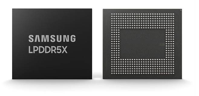 삼성전자의 7세대 모바일 D램(LPDDR5X). 삼성전자