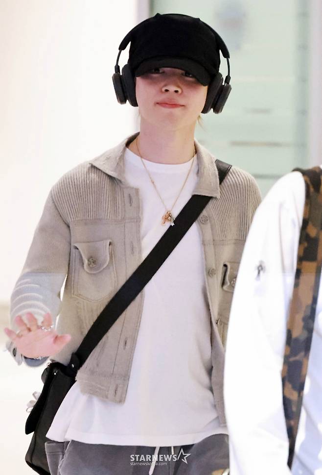 BTS 지민 '다정한 손인사'[★포토]