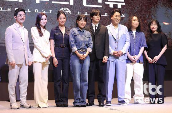 1일 오후 서울 글래드 여의도에서 EBS 창사특집 '최후의 인류' 제작발표회가 열렸다. 이미솔 PD, 유승호, 이은지, 비비, 장동선, 장홍제가 참석했다. 박세완 엔터뉴스팀 기자 park.sewan@jtbc.co.kr