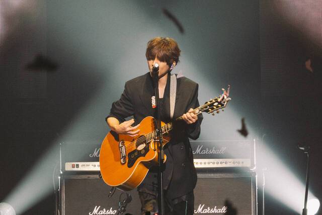가수 이승윤이 '팬앤스타' 솔로랭킹 투표 13위에 올랐다. 남은 투표 기간 동안 순위가 오를지 기대된다. /마름모