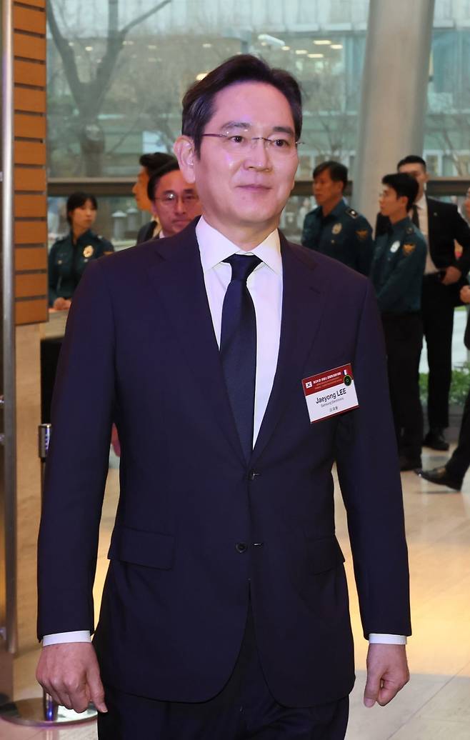 이재용 삼성전자 회장이 4월 3일 서울 여의도 FKI타워에서 열린 한-프랑스 경제계 미래대화 폐회식에 참석하고 있다. 사진=연합뉴스