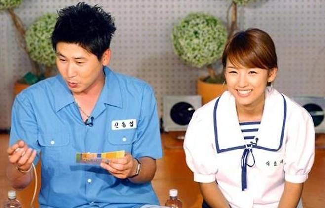 과거 KBS2 ‘해피투게더’에서 함께 MC로 호흡을 맞춘 신동엽과 이효리. KBS 제공