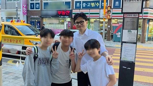 부산 북구갑에서 선거운동중인 한동훈 후보. 사진=한동훈 후보측