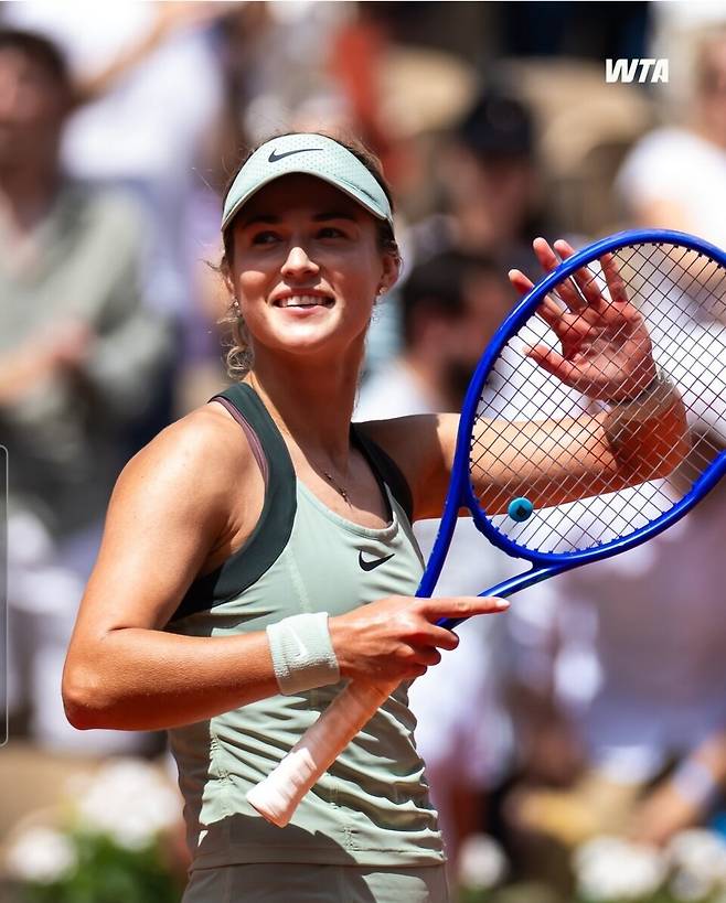 생애 처음 롤랑가로스 여자단식 8강에 오른 안나 칼린스카야. WTA 투어