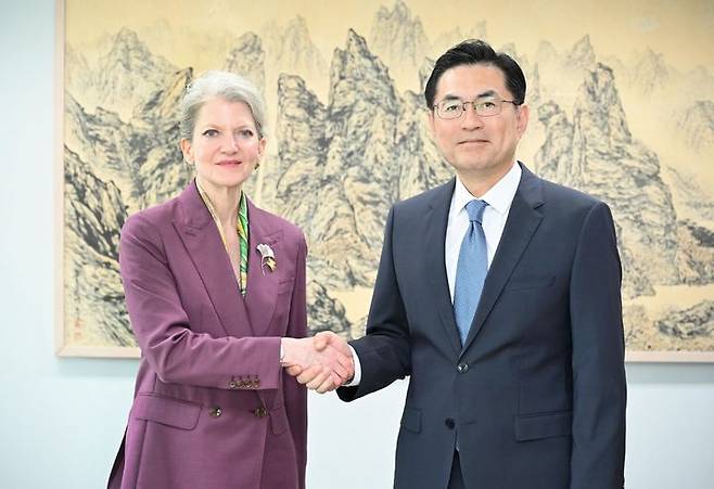 [서울=뉴시스] 정연두 외교전략정보본부장, 앨리슨 후커 미 국무부 정무차관 면담. (사진=외교부 제공) 2026.06.02 *재판매 및 DB 금지