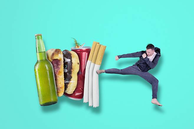 췌장암은 초기 증상이 뚜렷하지 않은 경우가 많아 위험요인 관리가 중요하다. 금연, 절주, 단 음료 줄이기, 식후 가벼운 걷기가 생활 속 관리법으로 꼽힌다. 게티이미지