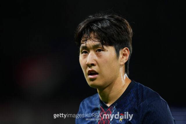 2일 파브리지오 로마노에 따르면 이강인이 파리 셍제르망(PSG)을 떠나 이적을 모색할 가능성이 제기됐다./게티이미지코리아