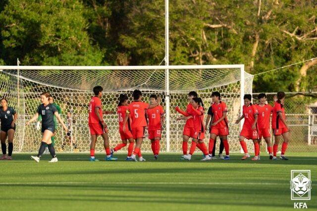 신상우 감독이 이끄는 대한민국 여자축구대표팀은 3일 괌축구협회 트레이닝센터에서 열린 2026 동아시아축구연맹(EAFF) E-1 챔피언십(동아시안컵) 예선 괌과의 A조 1차전에서 5-0으로 대승을 거뒀다./대한축구협회 제공