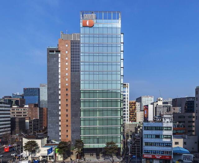 식품 대장주 삼양식품 주가가 중동발 원가 부담과 고환율에 최근 9거래일 연속 약세를 보였다. /삼양식품