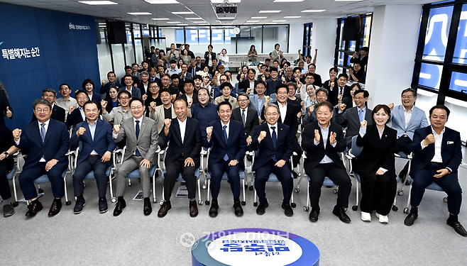 ▲ 우상호 강원도지사 당선인은 4일 더불어민주당 강원도당에서 선거대책위원회 해단식을 진행했다. 방도겸 기자