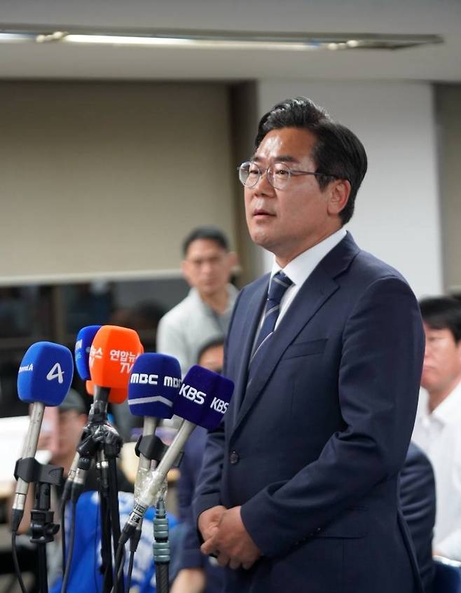 4일 박찬대 민주당 인천시장 후보가 당선 소감을 말하고 있다. 박찬대 캠프 제공